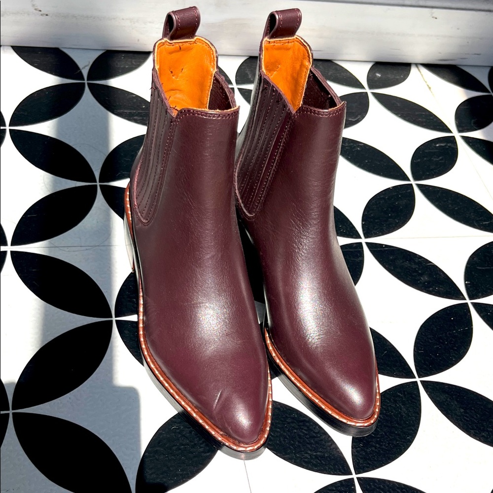 Women’s Coach Bowery Chelsea Boots brown size 5 new